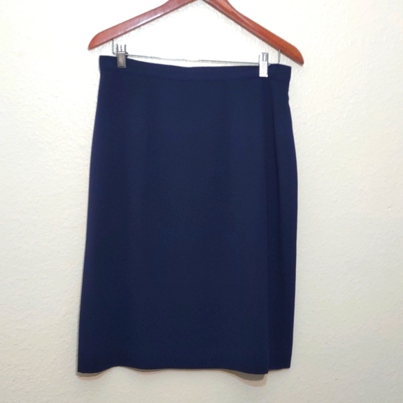 Jacqueline Ferrar Dresses & Skirts - SLIGHTLY USED JACQUELINE FERRAR ROYAL BLUE SKIRT SIZE 14